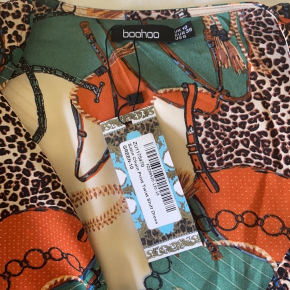 Dress - Picture 2 of 3